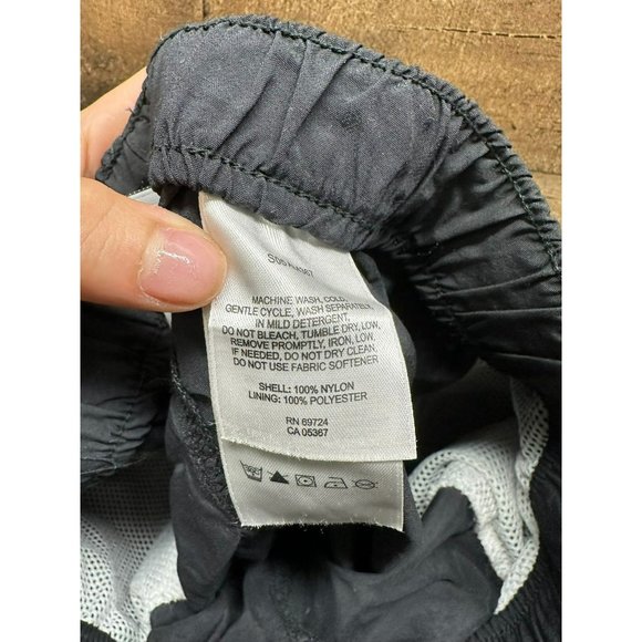 Columbia Women's Cargo Shorts Size Small - Picture 3 of 4